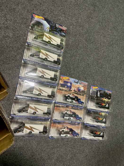 Hot Wheels Premium 1:64 Team Transport (Vælg selv variant!)